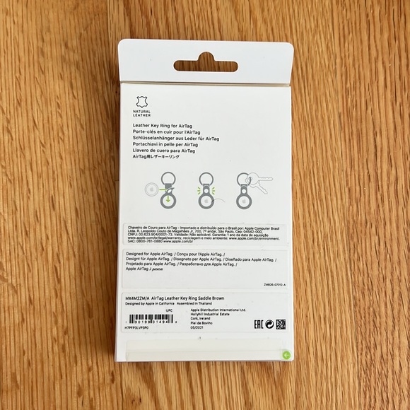 Apple AirTag Leather Key Ring - Picture 2 of 2